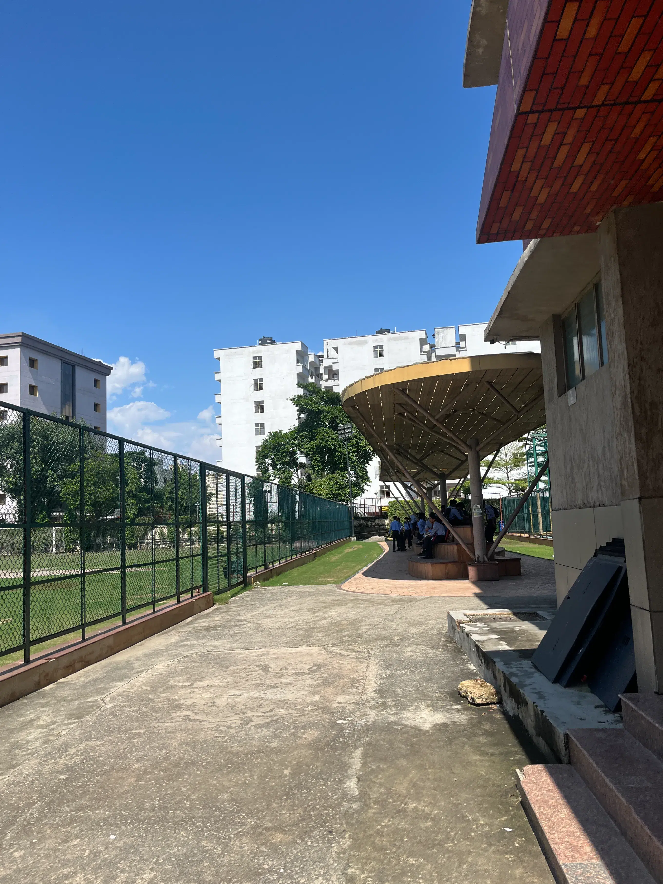 GL Bajaj Outdoor photo 8